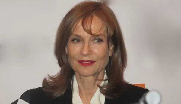 Isabelle Huppert on Elle: "I never worked with a trained cat before."